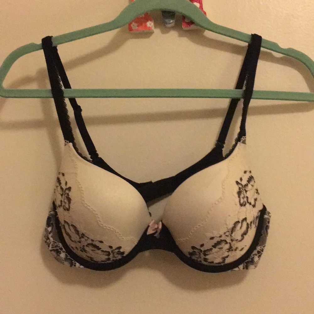 Victoria’s Secret bra